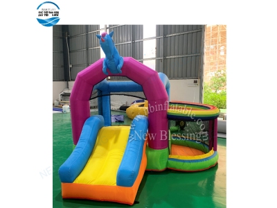 93038 Hose Inflatable Bouncer Water Slide with Pool 