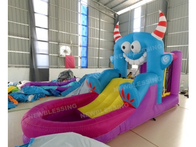 93035 Demon inflatable bouncer slide