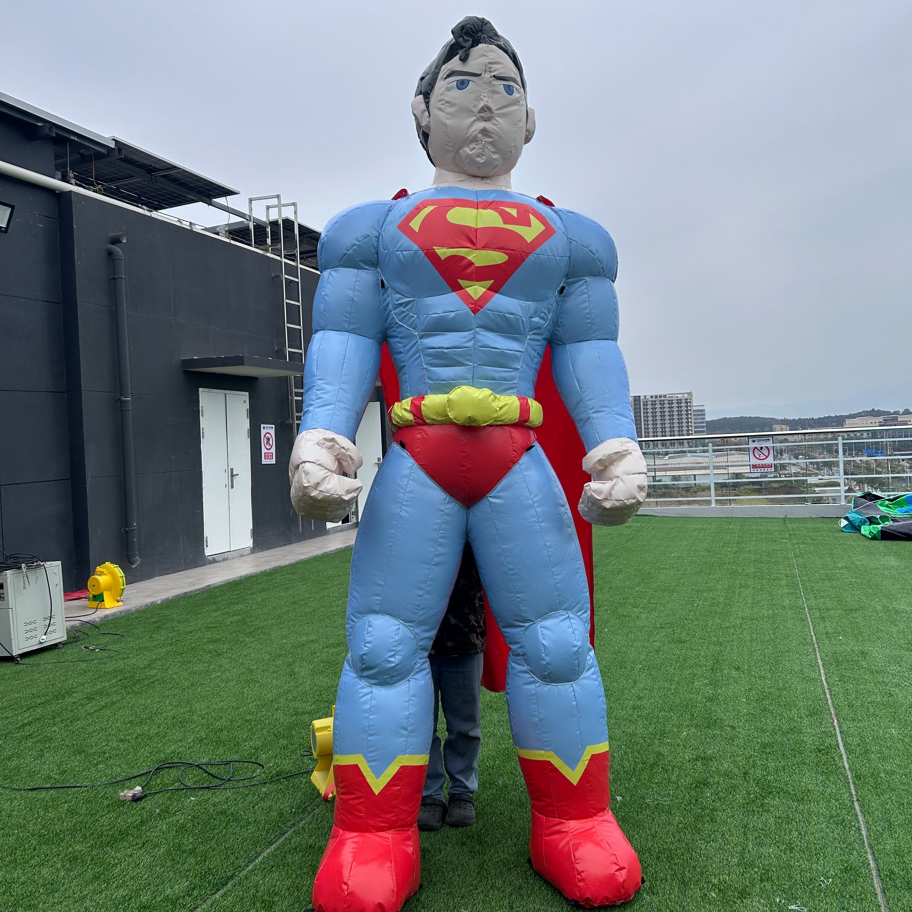 NB-CT031 Inflatable Superman Cartoon PVC Inflatable Balloon for Outdoor Events Advertising Custom High With Blower